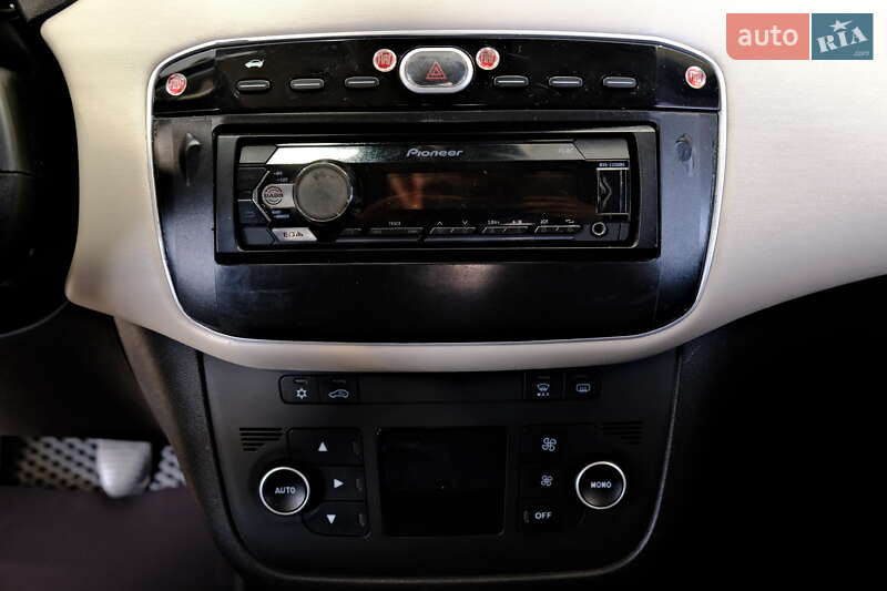 Седан Fiat Linea 2014 в Одесі