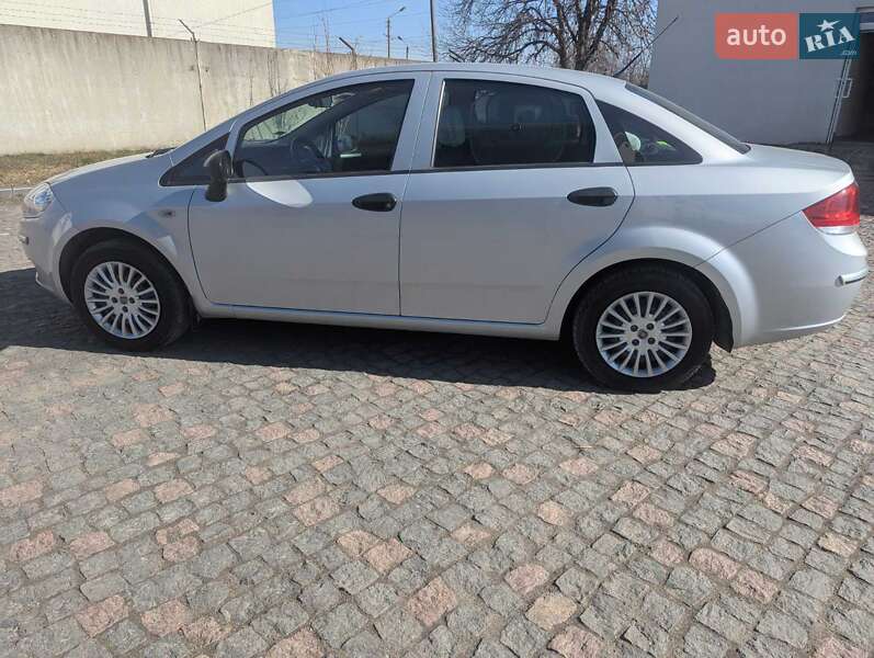 Седан Fiat Linea 2009 в Львове
