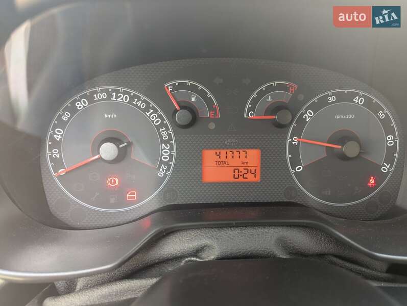 Седан Fiat Linea 2009 в Львове