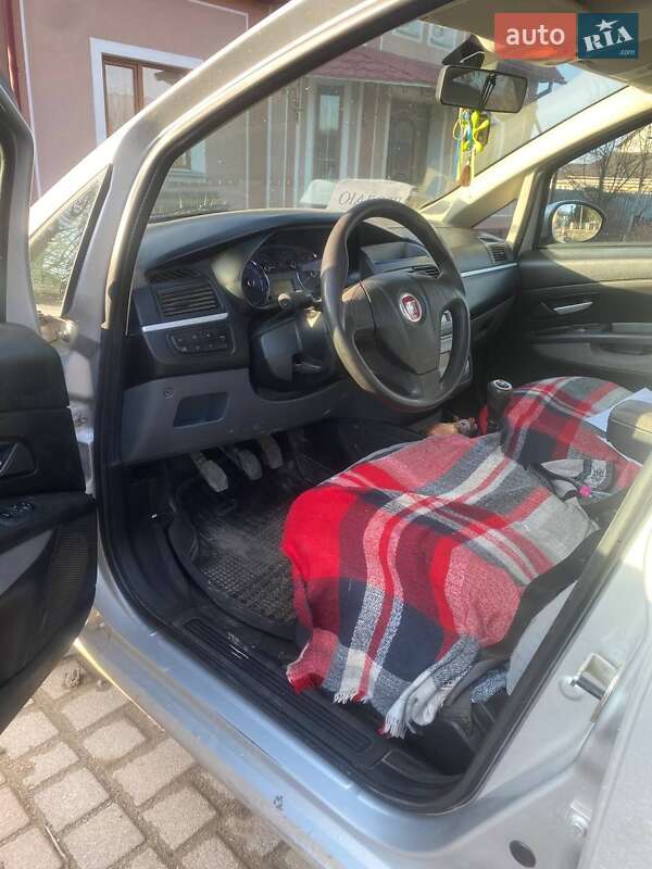 Седан Fiat Linea 2012 в Збараже