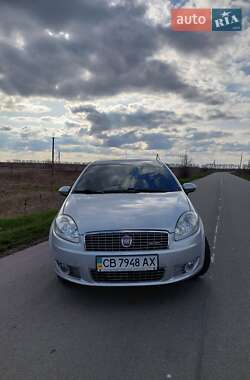 Седан Fiat Linea 2012 в 