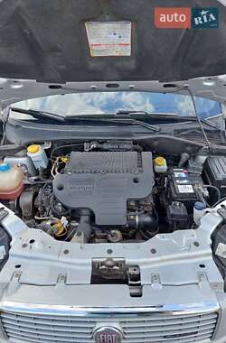 Седан Fiat Linea 2012 в 