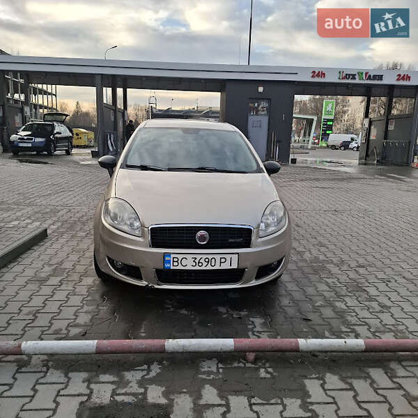 Fiat Linea 2012