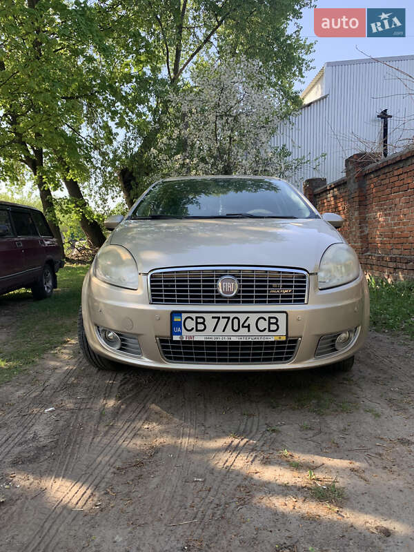 Седан Fiat Linea 2012 в Чернигове