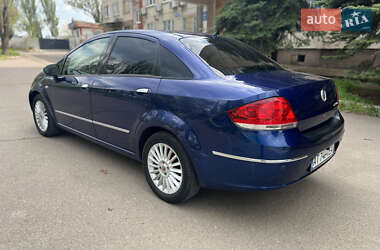 Седан Fiat Linea 2009 в 