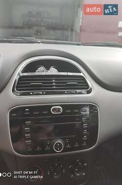 Седан Fiat Linea 2013 в 