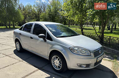 Седан Fiat Linea 2012 в 