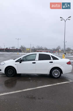 Седан Fiat Linea 2012 в 