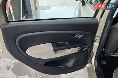 Седан Fiat Linea 2010 в 