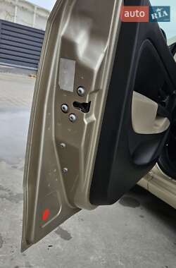Седан Fiat Linea 2010 в 