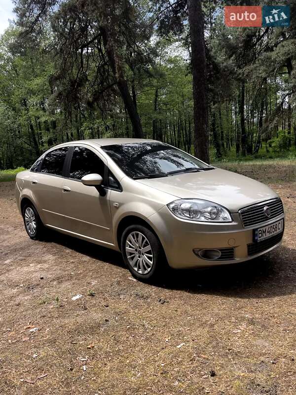 Седан Fiat Linea 2009 в 