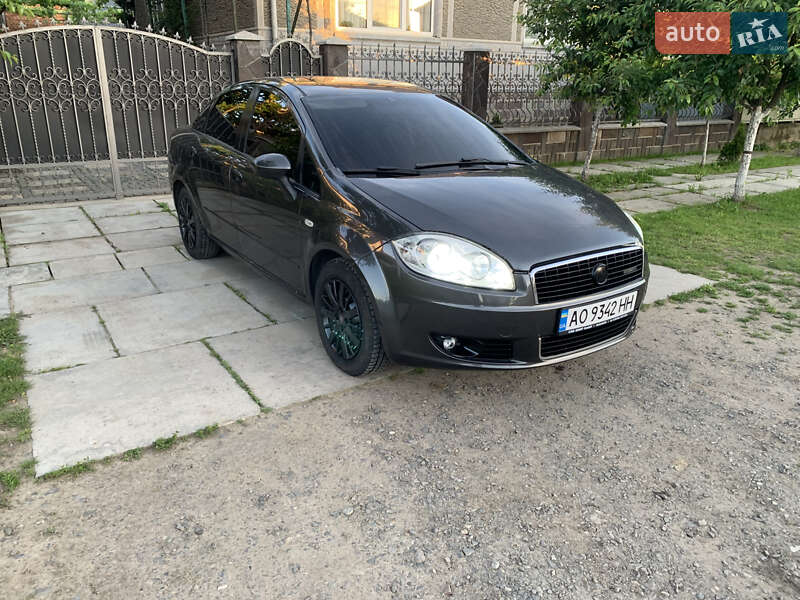 Седан Fiat Linea 2008 в Мукачевому