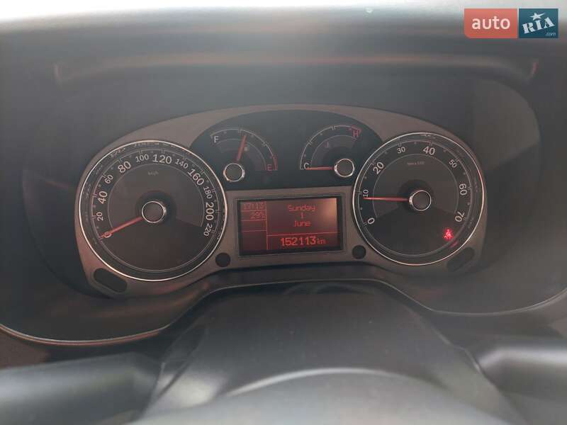 Седан Fiat Linea 2012 в Новомиргороді