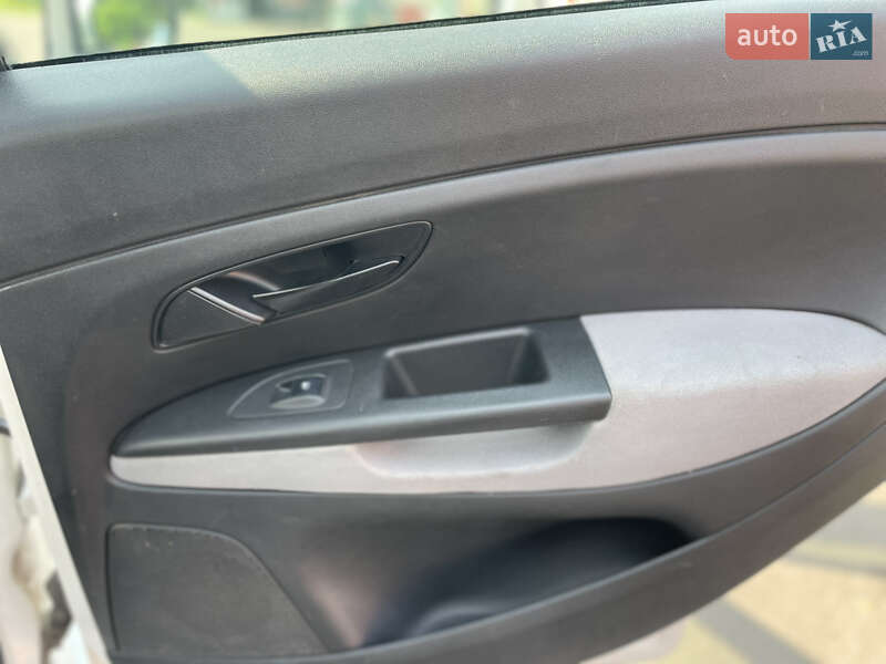 Седан Fiat Linea 2013 в Киеве
