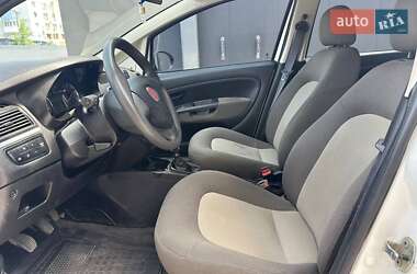 Седан Fiat Linea 2012 в 
