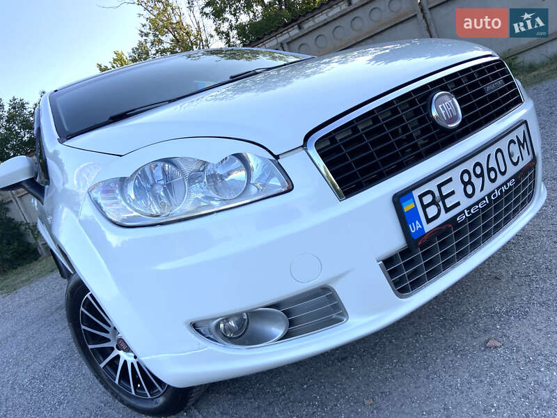 Седан Fiat Linea 2012 в 