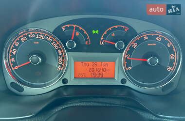 Седан Fiat Linea 2012 в 