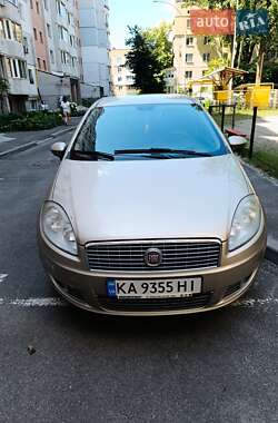 Седан Fiat Linea 2012 в 