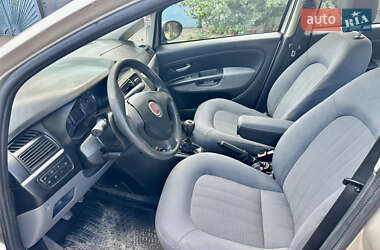Седан Fiat Linea 2012 в 
