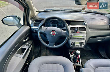 Седан Fiat Linea 2012 в 
