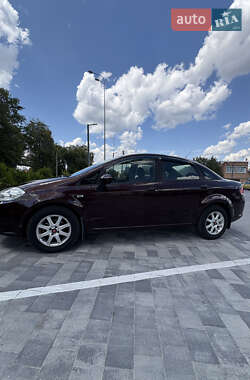 Седан Fiat Linea 2013 в 