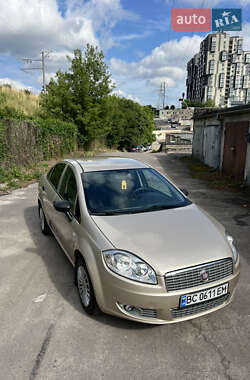 Седан Fiat Linea 2012 в 