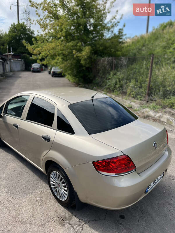 Седан Fiat Linea 2012 в Львове
