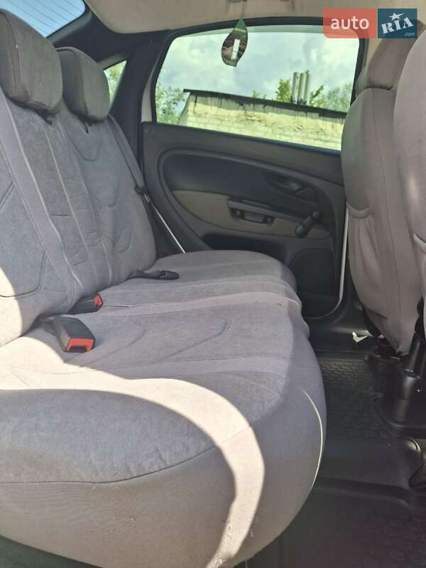Седан Fiat Linea 2012 в Харкові
