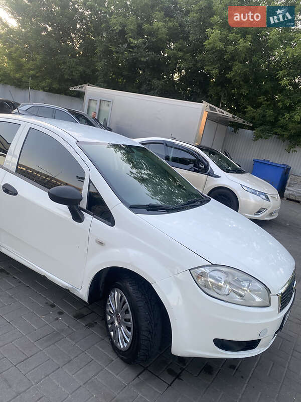 Седан Fiat Linea 2007 в Киеве