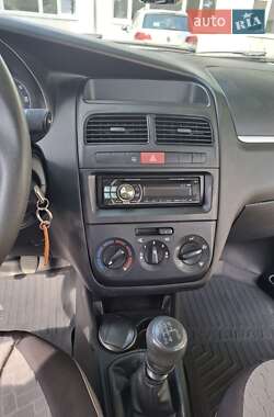 Седан Fiat Linea 2009 в 