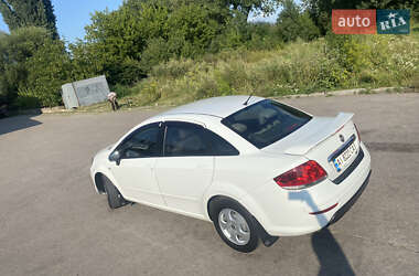 Седан Fiat Linea 2015 в 