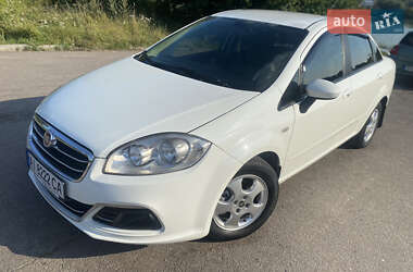 Седан Fiat Linea 2015 в 