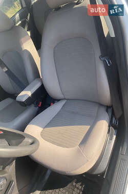Седан Fiat Linea 2015 в 