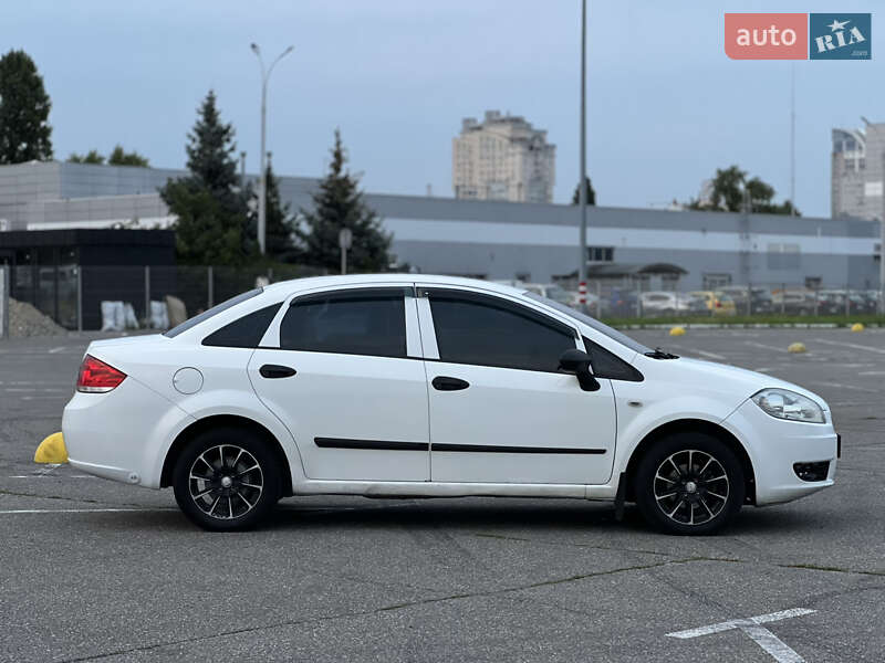 Седан Fiat Linea 2009 в Києві