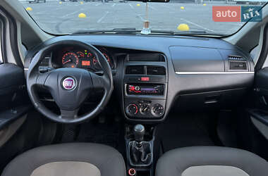 Седан Fiat Linea 2009 в 