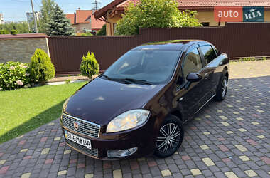 Седан Fiat Linea 2012 в 
