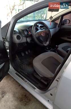 Седан Fiat Linea 2013 в 