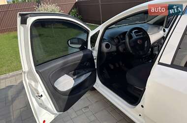 Седан Fiat Linea 2013 в 