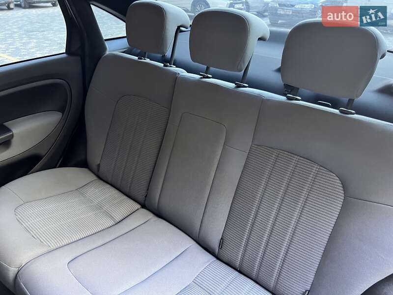 Седан Fiat Linea 2009 в Виннице
