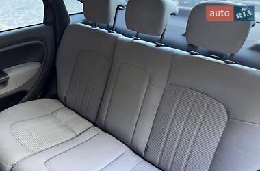 Седан Fiat Linea 2009 в 