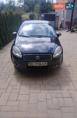 Седан Fiat Linea 2010 в Львове