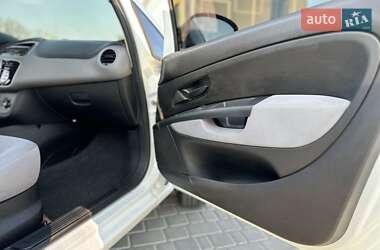 Седан Fiat Linea 2015 в 