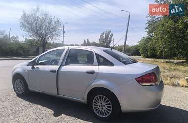 Седан Fiat Linea 2012 в 