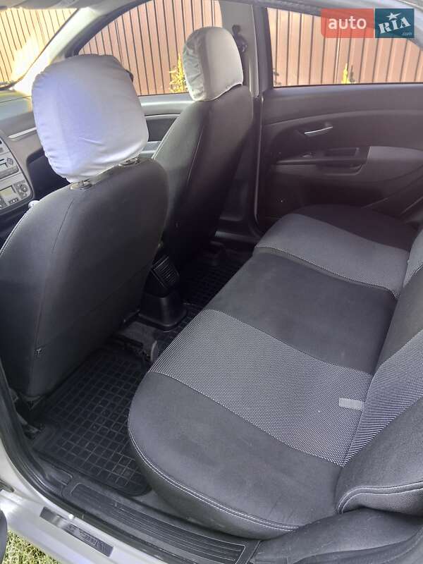 Седан Fiat Linea 2012 в Днепре