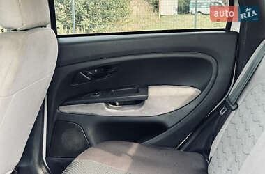 Седан Fiat Linea 2015 в 