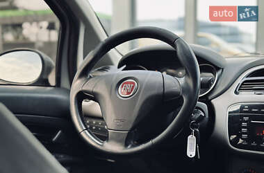 Седан Fiat Linea 2015 в 