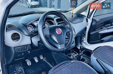 Седан Fiat Linea 2014 в 