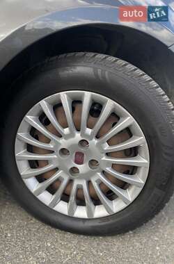 Седан Fiat Linea 2010 в 