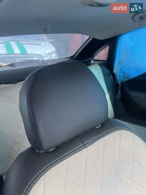 Седан Fiat Linea 2013 в Чернигове