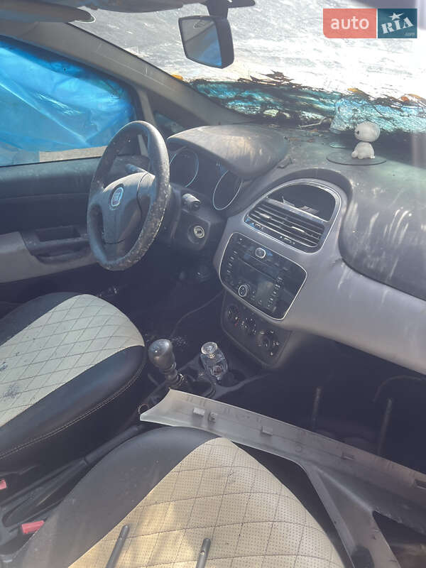 Седан Fiat Linea 2013 в Чернигове